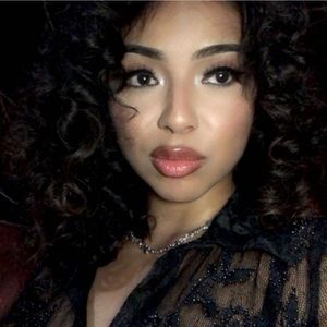 Meet your Posher, Rocio